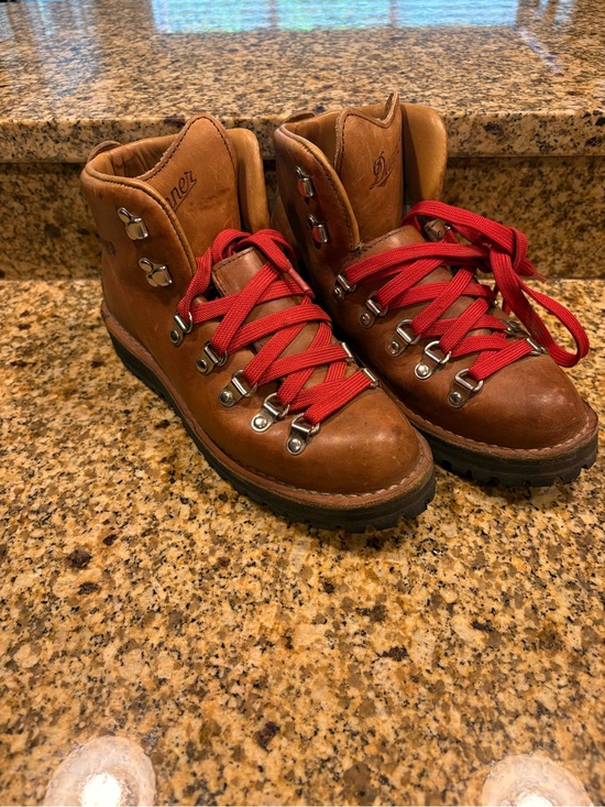 Danner Shoes - Danner Mountain Lite - Cascade Clovis Brown Leather Hiking Boots 7 Gore-Tex